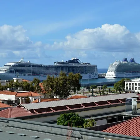 Top Floor In City Center Funchal-3