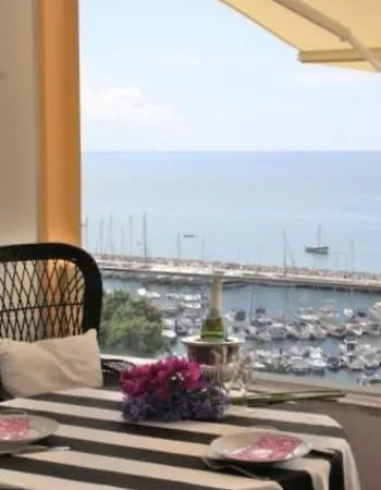 Apartment W Stunning View - Marina - Free Parking & Ac-2