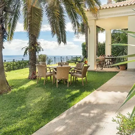 Luxury Ocean View Villa In Funchal-2