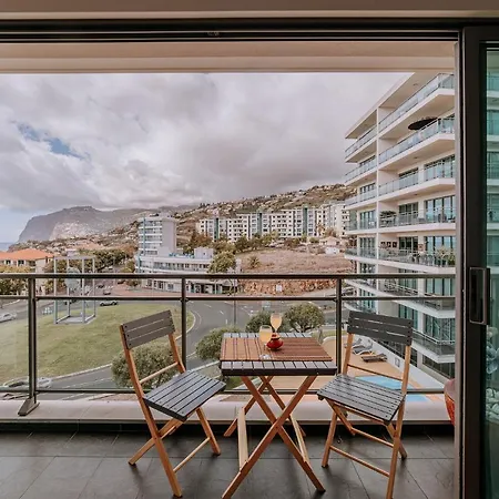Cozy T2 With Ocean View-2