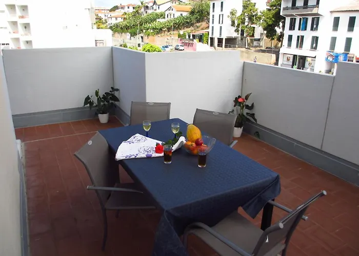 Tranquil Ocean View Apartment Funchal 