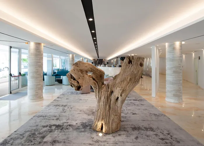 Hoteles cerca de iglesia de San Martín