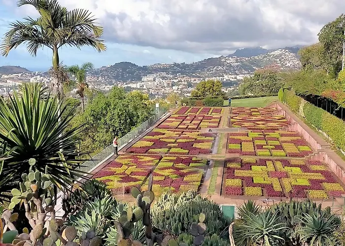 Funchal Peaceful Luxury 2 Bed Apartment