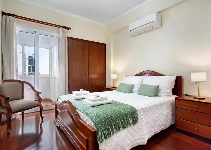 Central Living Funchal