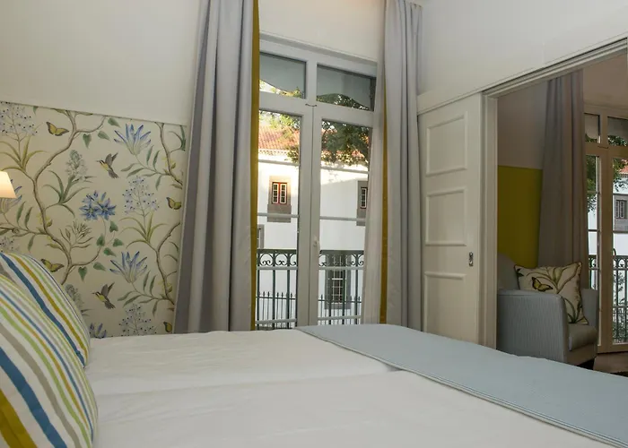 Hoteles cerca de Iglesia de Nuestra Señora del Monte