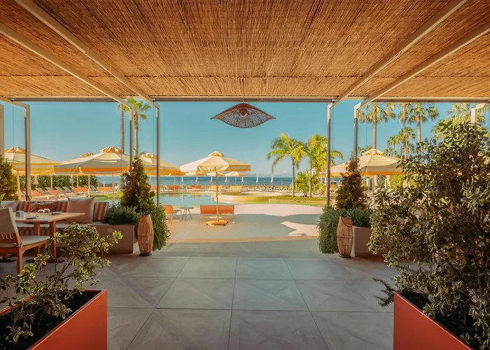 Next - By Savoy Signature Funchal 