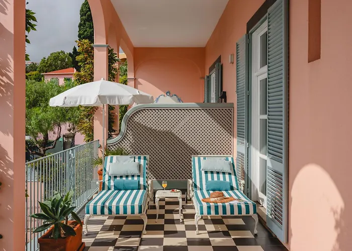 Hoteles cerca de Bodegas Blandy