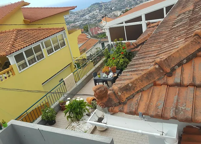 Studio In Funchal With Wonderful Sea View Furnished Balcony And Wifi acceptant les animaux